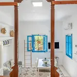 Avlona Blue Apartment