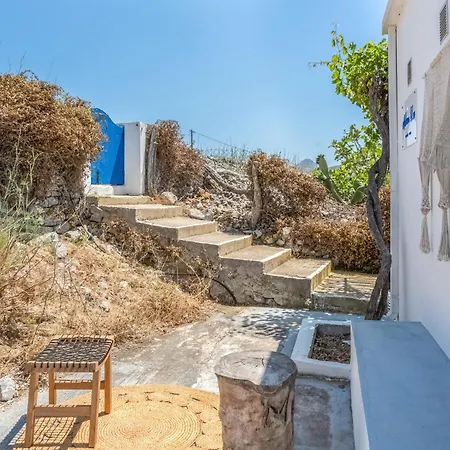 Avlona Blue Apartment *